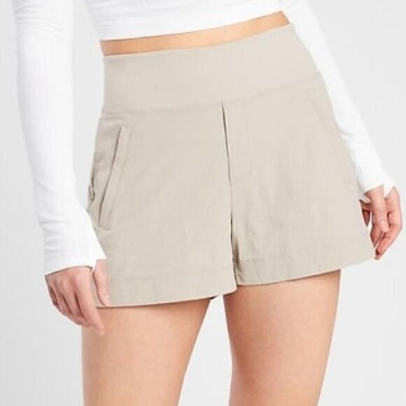 Athleta 22 & 26 Trekkie North Short Khaki Color - Picture 1 of 2